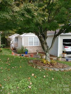 118 Creeks End Circle sold home in The Glens at Aberdeen, Mills River, NC