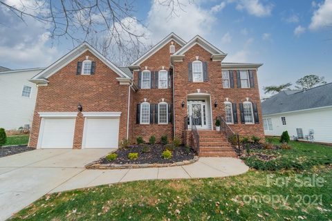909 Coachman Drive