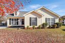 717 White Oak Lane sold home in Matthews, SC