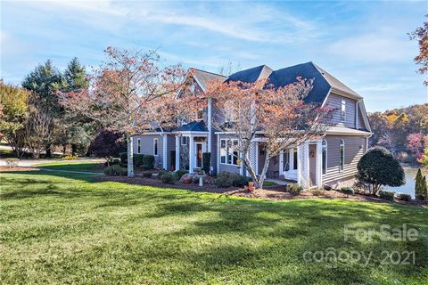 12 Mockingbird Lane