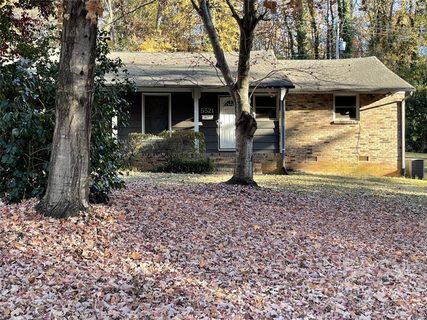 5521 Farmbrook Drive 11