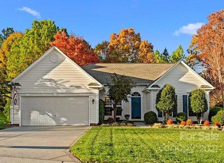 1525 Bayberry Place