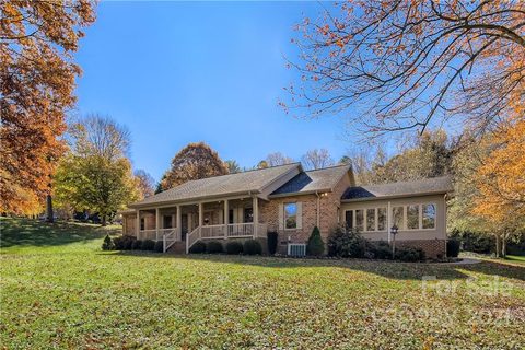 420 Kenilworth Road sold home in Starmount Forest, Statesville, NC