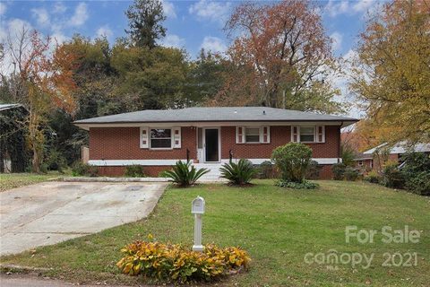 627 Wilbrown Circle sold home in Homestead Park, Charlotte, NC