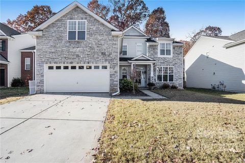 17132 Westmill Lane sold home in South Hampton, Charlotte, NC