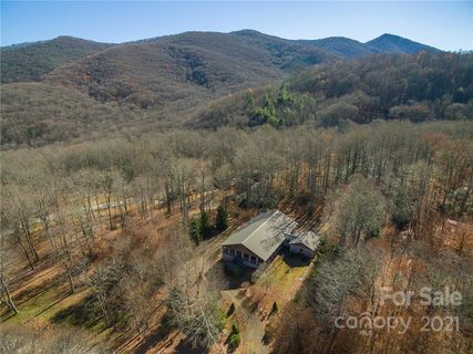 95 Saddle Brook Drive sold home in The Ridge Tops of Hawks Nest, Burnsville, NC