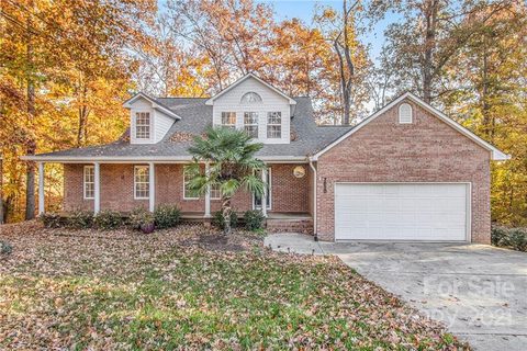 7620 Golf Course Drive