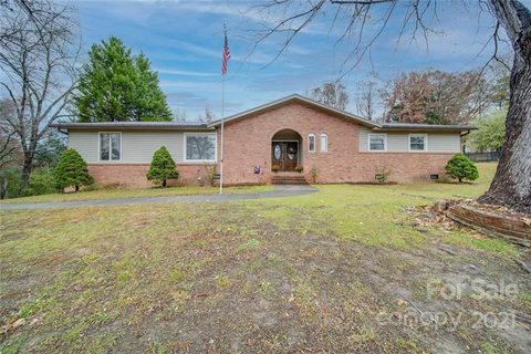 7245 Empire Drive sold home in Mountainbrook, Mount Pleasant, NC