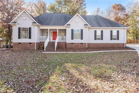 1753 Rosewood Lane sold home in Arrowood, Lancaster, SC