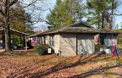 708 Farmington Circle sold townhome in Farmington Knoll, Hendersonville, NC