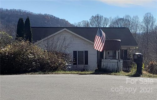 308 Forest Bend Drive sold home in Meadow Woods, Horse Shoe, NC