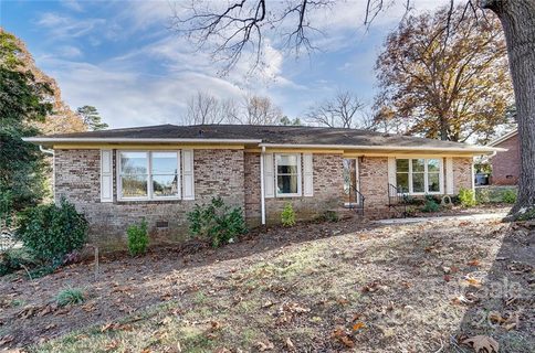 6101 Elmwood Circle sold home in Town Park, Charlotte, NC