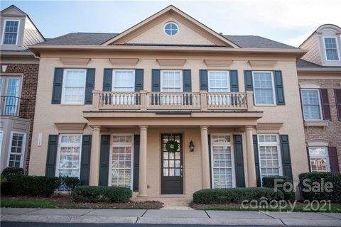 11809 Easthampton Circle