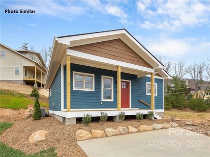 27 Westside Village Road sold home in Cedar Cliff Village, Fairview, NC
