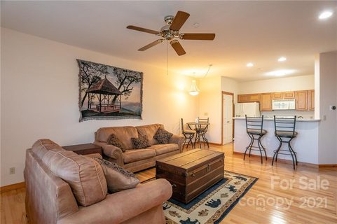 10 Stoney Falls Loop 4-103