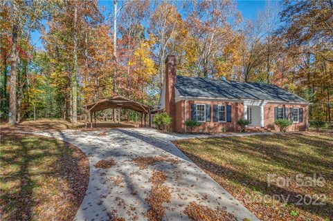 250 Squirrel Den Road sold home in Forest Hills Subdivision, Rutherfordton, NC