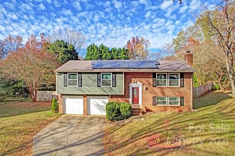 7462 Ponders End Lane sold home in Olde Concord, Charlotte, NC