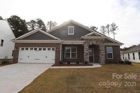 2806 Layla Manor None 351
