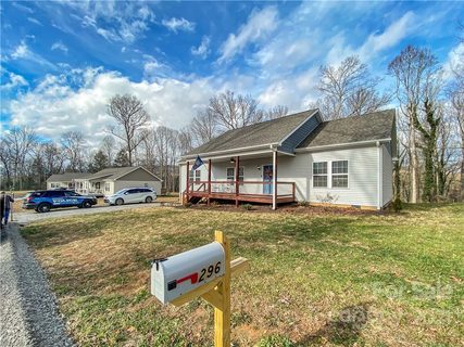 296 Ridge View Drive sold home in Walnut Ridge, Clyde, NC