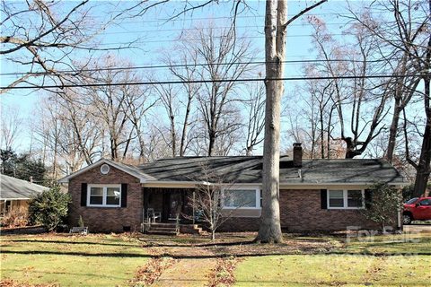 642 Bridle Path Trail