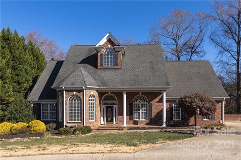 5505 Hickory Leaf Court sold home in Hickory Ridge Estates, Mount Holly, NC
