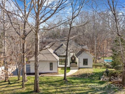 5538 Camelot Drive