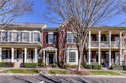 111 N Faulkner Way