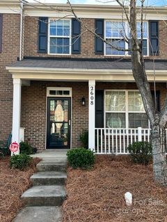 2608 Dunrobin Place