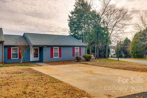 401 English Ivy Court sold condo in Dogwood Hollow, Fort Mill, SC