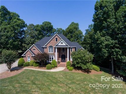 1024 Spyglass Lane