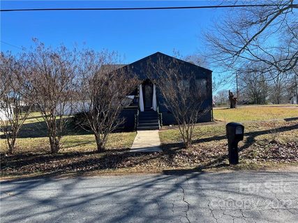 1000 Grace Avenue