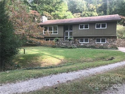 35 Fieldcrest Circle