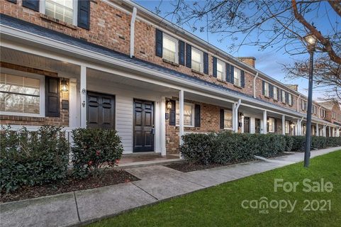 1218 Green Oaks Lane i