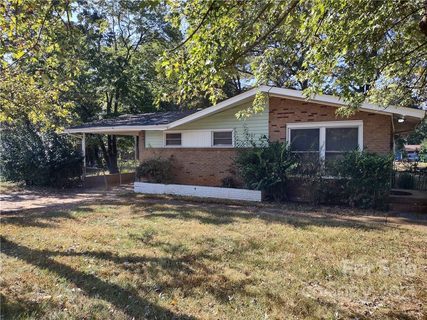 1307 Tom Hunter Road