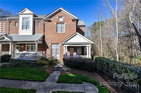4836 S Hill View Drive