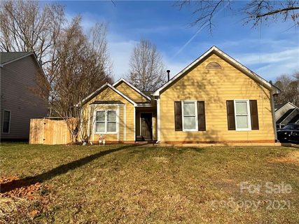 7500 Claymont Drive sold home in Sherbrook, Charlotte, NC