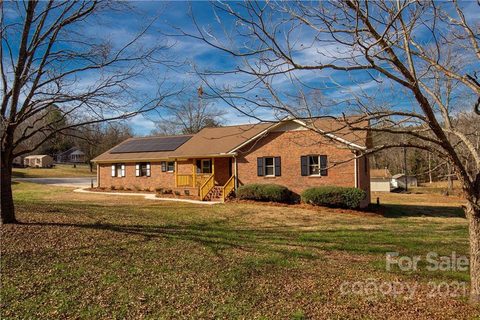 2490 Saluda Road sold home in Hillside Acres, Rock Hill, SC
