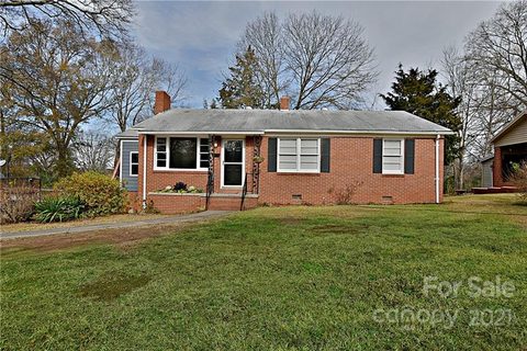 405 Laurel Court