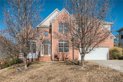 2921 Hidden Court