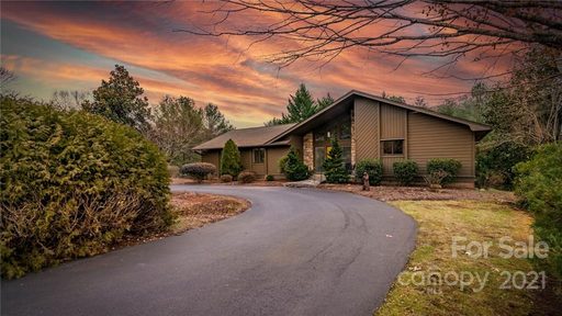 15 Highlander Lane sold home in Featherstone Meadows, Hendersonville, NC