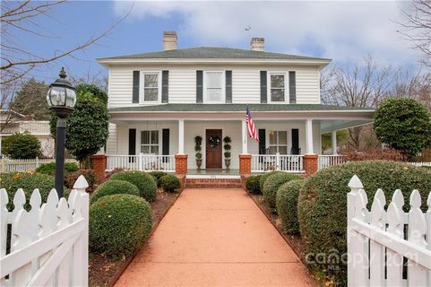 211 Springs Street