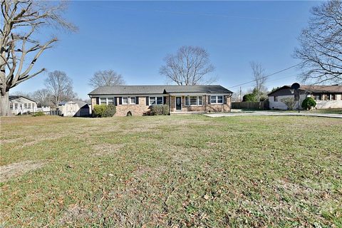 905 Blalock Drive sold home in Bethlehem Estates, Kings Mountain, NC