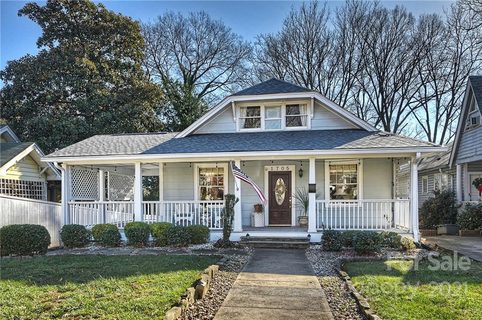 1705 Fountain View Street