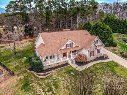 123 Winding Creek Drive sold home in Twin Creek Estates, Troutman, NC