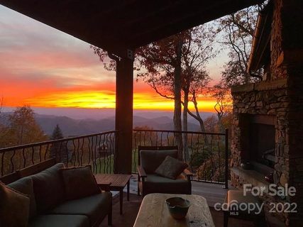 28 Hawks Ledge Trail