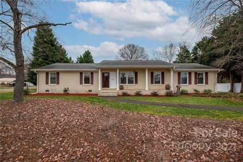 340 Pitts School Road sold home in Quail Hollow Park, Concord, NC