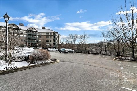 9 Kenilworth Knoll 212