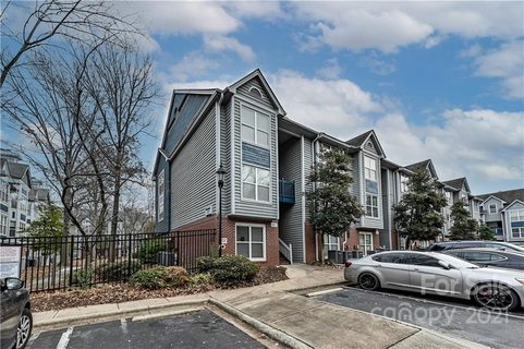 505 N Graham Street 1B