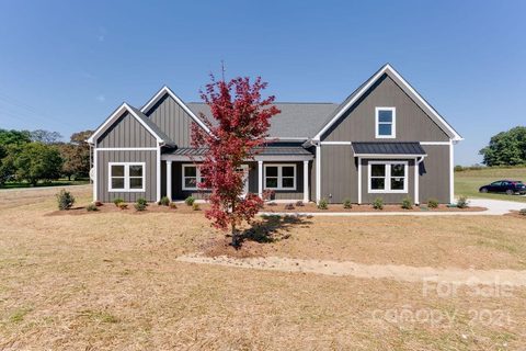 3716 Old Village Drive sold home in Old Village, Maiden, NC