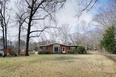 6919 Lakeside Drive